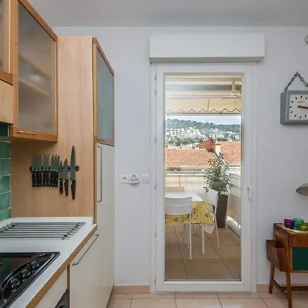 Lejlighed Elegant In With Balcony