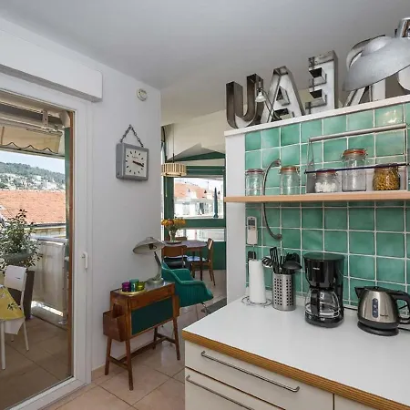 Apartamento Elegant In With Balcony *