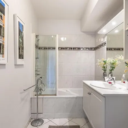 Apartamento Elegant In With Balcony *
